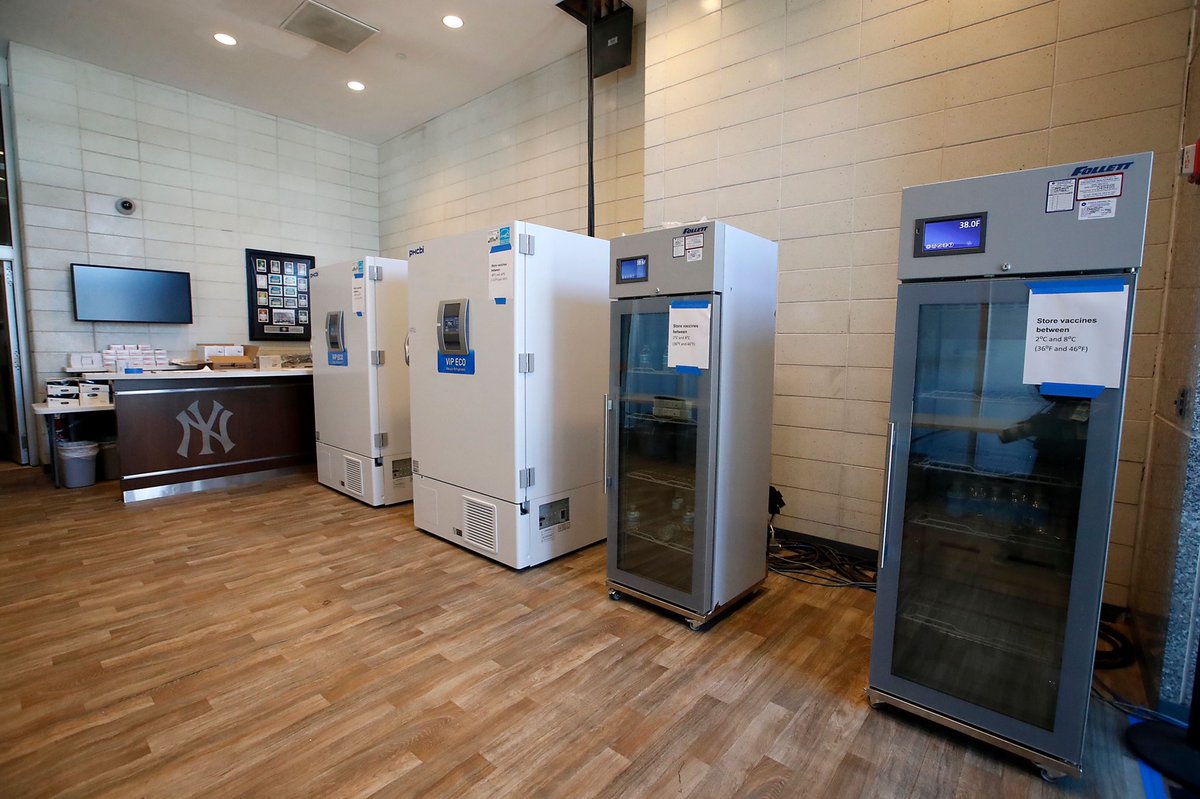 BryanHoch's tweet photo. #YankeeStadium is ready for its turn as a vaccination mega site. The first shots will be administered on Friday ... 15,000 are expected to be given in the first week. 

Eligible Bronx residents can schedule an appointment at https://t.co/lcJXGbddn8. 

📸: @yankees https://t.co/9gl9652D1O