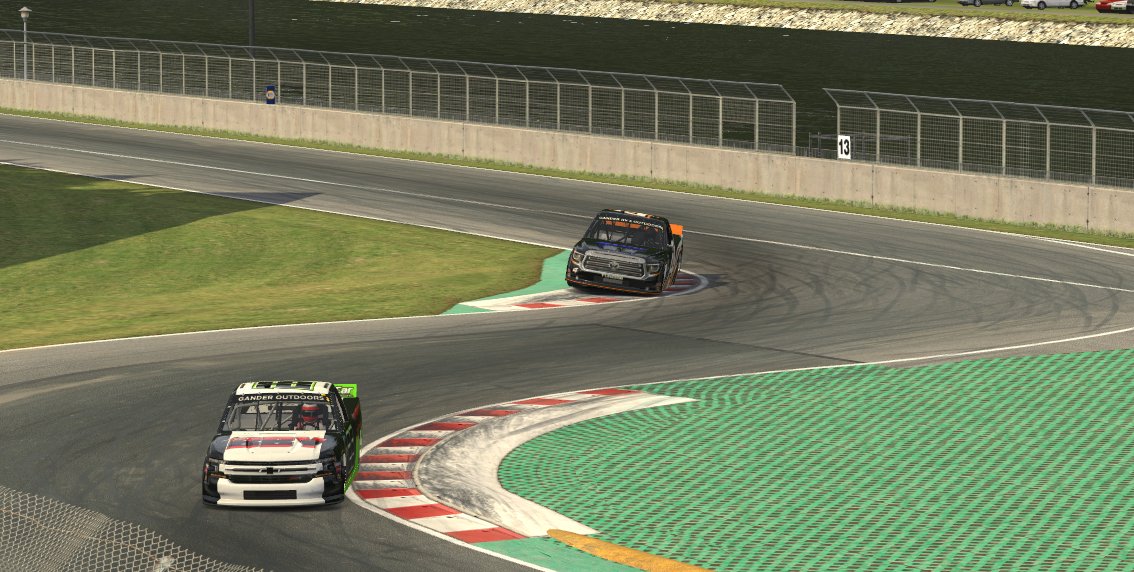 RSalTV's tweet photo. Rough opening laps for #4WideWeaponry at the Circuit Gilles-Villeneuve last Friday night in #NEPSTS. The team will be looking to rebound tomorrow tonight at iRacing Super Speedway! https://t.co/W09J41kPB1