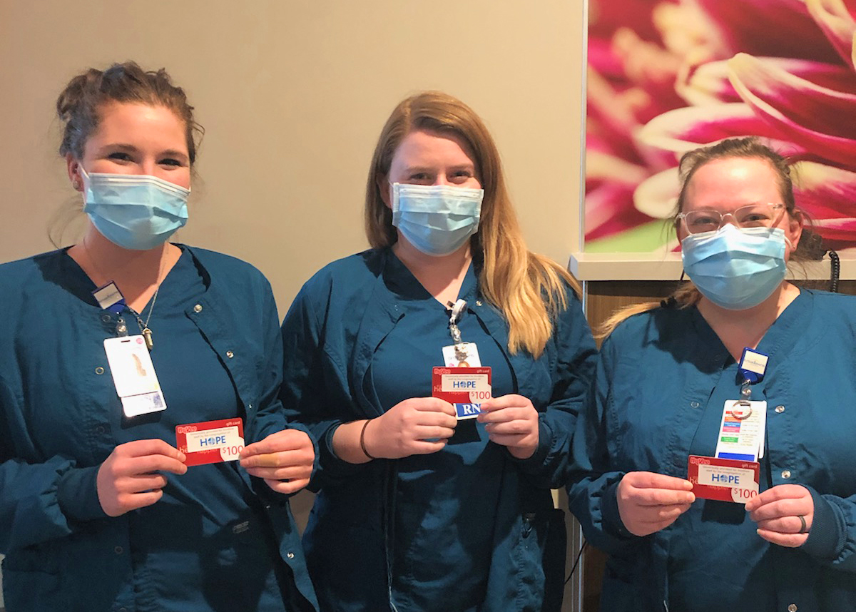 BroadlawnsMed's tweet image. Heartfelt thanks to the congregation from @HopeWDM for your incredible generosity. Your gifts were shared with our full-time frontline healthcare heroes. We are so grateful.💙💛 #DSMStrong #TogetherAHealthyCommunity