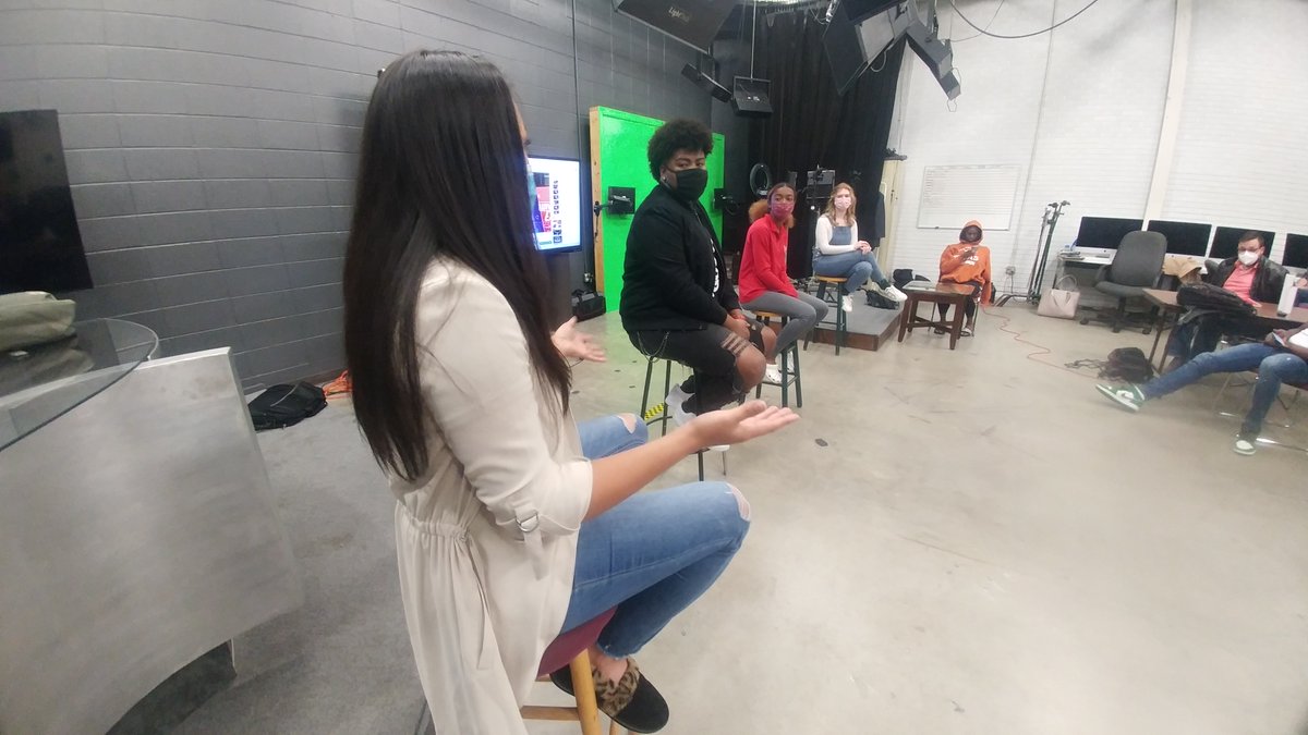 LUTVNews7's tweet photo. debate [ dih-beyt ] - a discussion, as of a public question in an assembly, involving opposing viewpoints:
@LUTVNews7 #multimediajournalists develop their debate skills for this semester's upcoming productions. @LamarCommDept #LamarUniversity #studentmedia #collegebroadcasting https://t.co/38a2dQBjDn