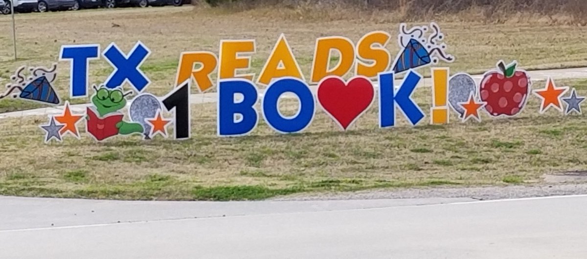 dtidwell's tweet photo. Join us tomorrow for #TexasReadsOneBook with Fenway and Hattie! #TROB #TXROB2021 @TISD_Libraries @TISD_DLD 
Check out the librarian website for more information https://t.co/dbv8A0MUUD https://t.co/ve888eEdwl