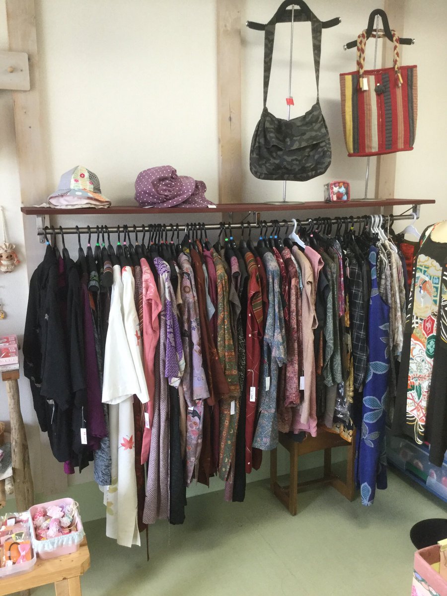 ニコニコミシン V Twitter 手作りの店 ワンピース 手作りの七変化 ハンドメイド展５ 7日まで 手作り作品 1300点 県内の手作り愛好家によるバック エプロンなど 子供用アクセサリーを展示即売 ニコニコミシン観音寺店の隣 また ミシンの事でお困りなら ニコニコミシン