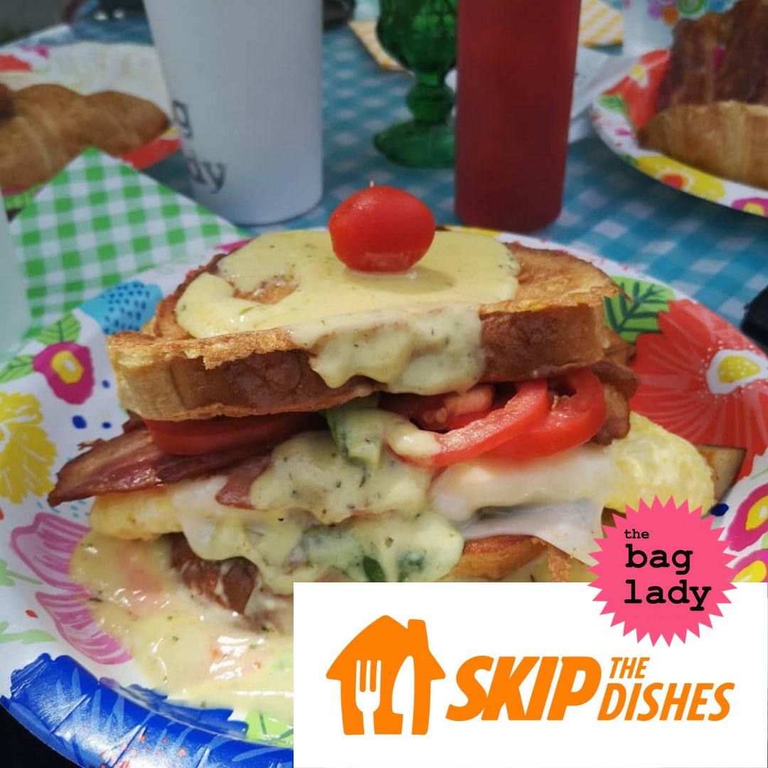 We really appreciate you who came out today and those who ordered thru the Skip the Dishes app 📲 Both ways make a big difference in helping us get thru this lockdown🤗 Friday=sweet potato apple soup w a Montreal smoked meat &amp; Swiss panini 🥪🥣🥰
💕#519london #ldnont