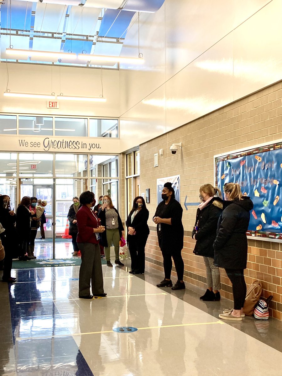 MsKnight44's tweet photo. Jenkins ES saying goodbye to the FIRST principal ever! Such a hard goodbye but we are so proud of you Mrs. Coleman! @Marlene44790981 #yellowjacketforever #pwcs @PWCSNews @PWCSRecruit https://t.co/G61fcbNeq7
