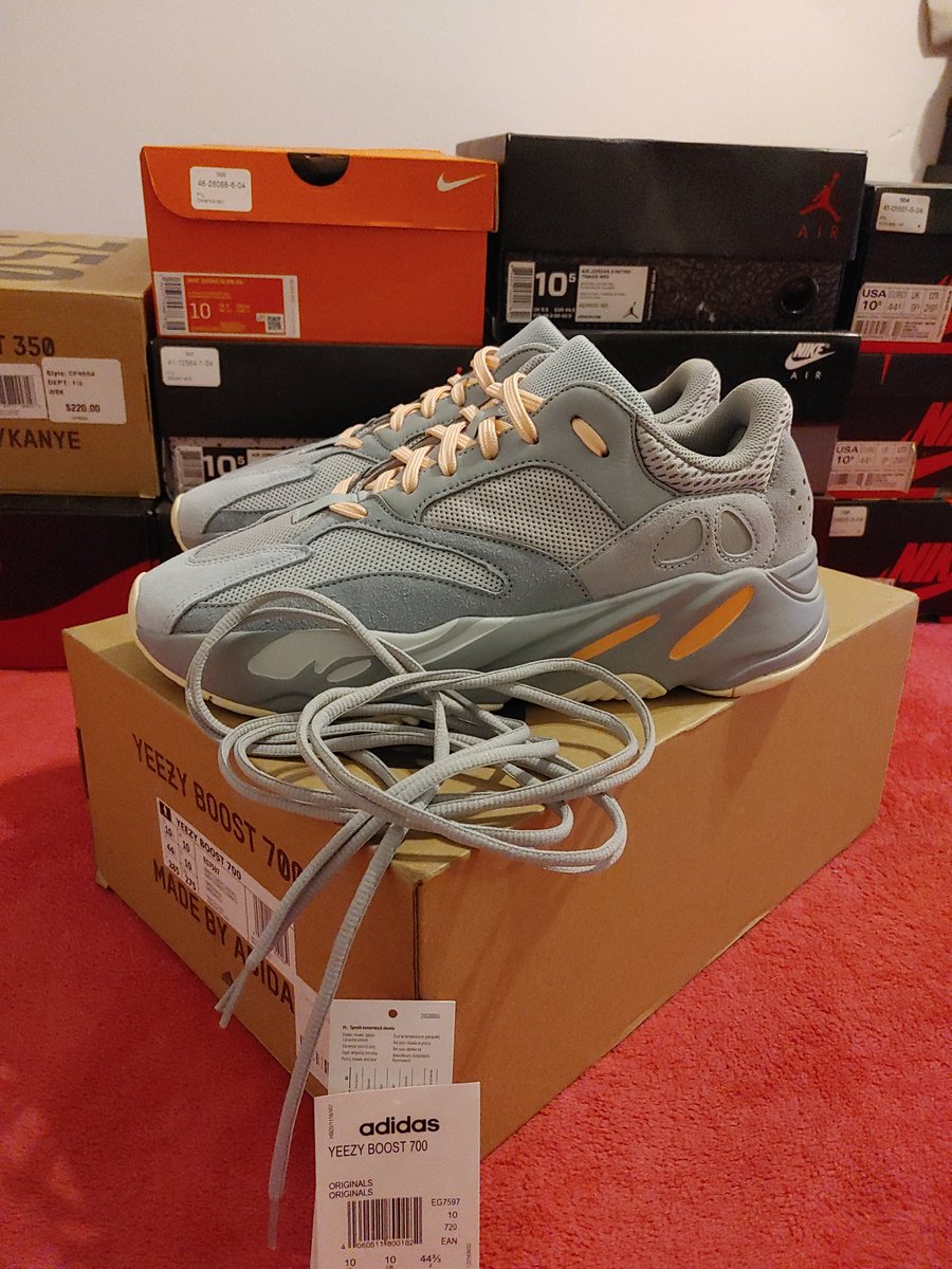 nunya0202's tweet photo. Sz 10.5. Worn once. Immaculate. HUGE savings VS buying a DS pair, 300 gifted/shipped via USPS priority. Plenty more pics available, shoes are friggin beautiful. https://t.co/NpolA7zrPk