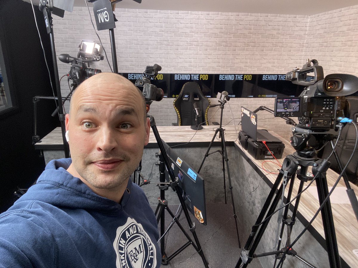 James_Alexander's tweet photo. Late night tonight at @launchpodstudio , excited to speak to literal Aussie legend @MarkHoward03 for #behindthepod If you’ve enjoyed me wading in out of my depth so far, this is gonna be a cracker! @PodBoard100 @PodiconOfficial https://t.co/YtbjwW8rrQ