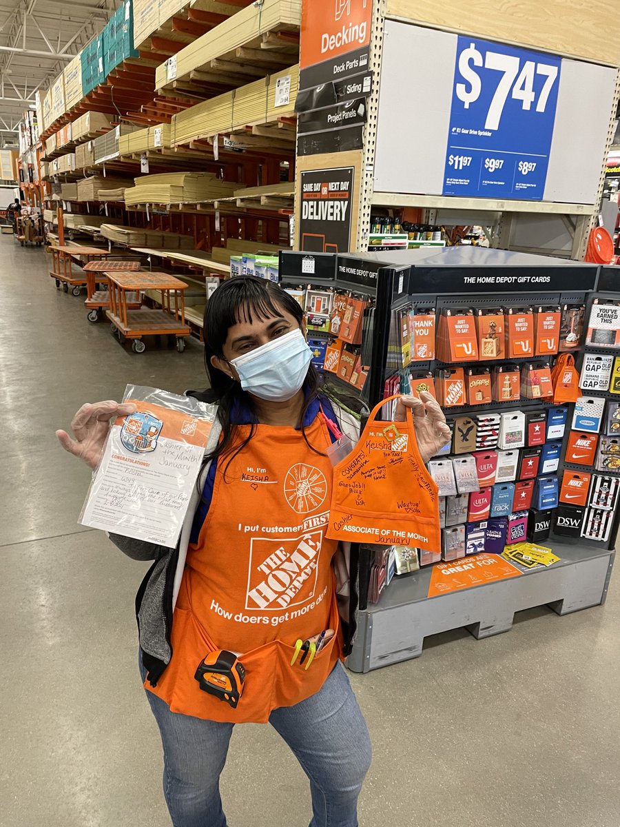 Cashier of the Month!! 6349 KEISHA “GET”ting it started! ⁦<a href="/sammie4974/">Samantha George</a>⁩ ⁦<a href="/THDSMLisa/">Lisa Holzhauser</a>⁩ ⁦@curtisTHD⁩ ⁦<a href="/TMcKenzie_THD/">Theresa McKenzie</a>⁩
