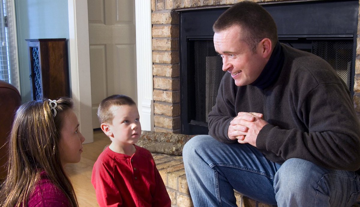 Кем является дочь падчерицы. Отчим любить детей. Отец и отчим. Кем является сын отца. Как называть отчима ребенку.