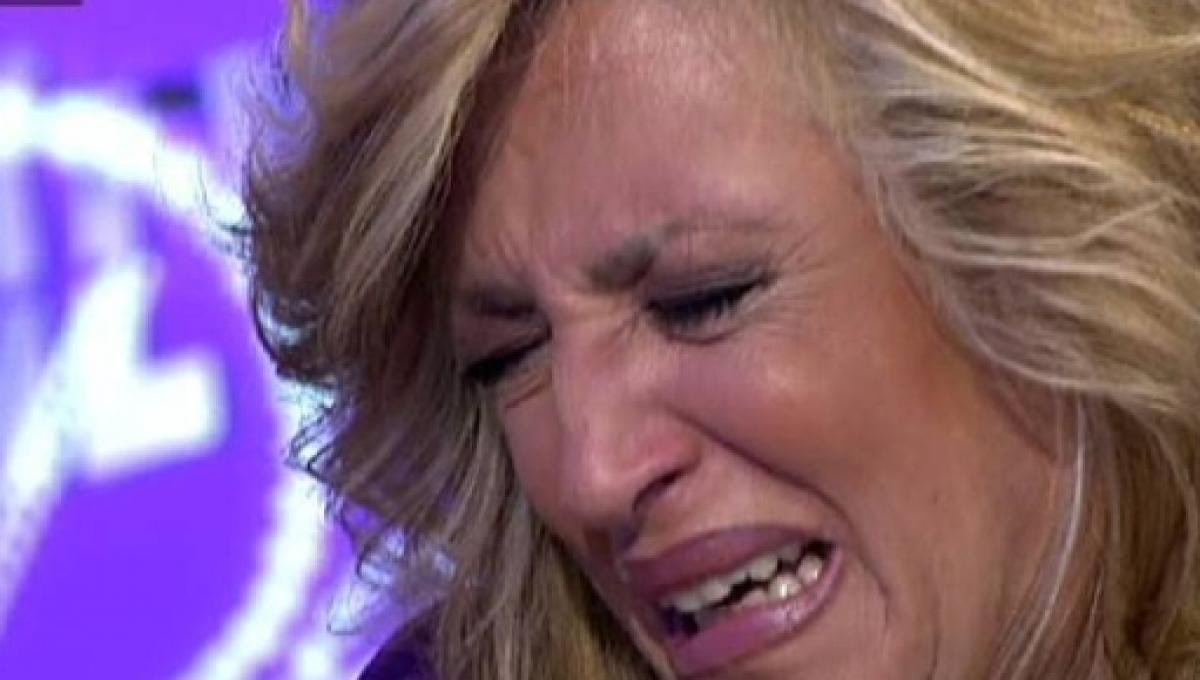 CarlaRodguez's tweet photo. Lucía cuando suena la alarma del despertador. #LaIslaDeLasTentaciones4 https://t.co/ocA4WqHQUf