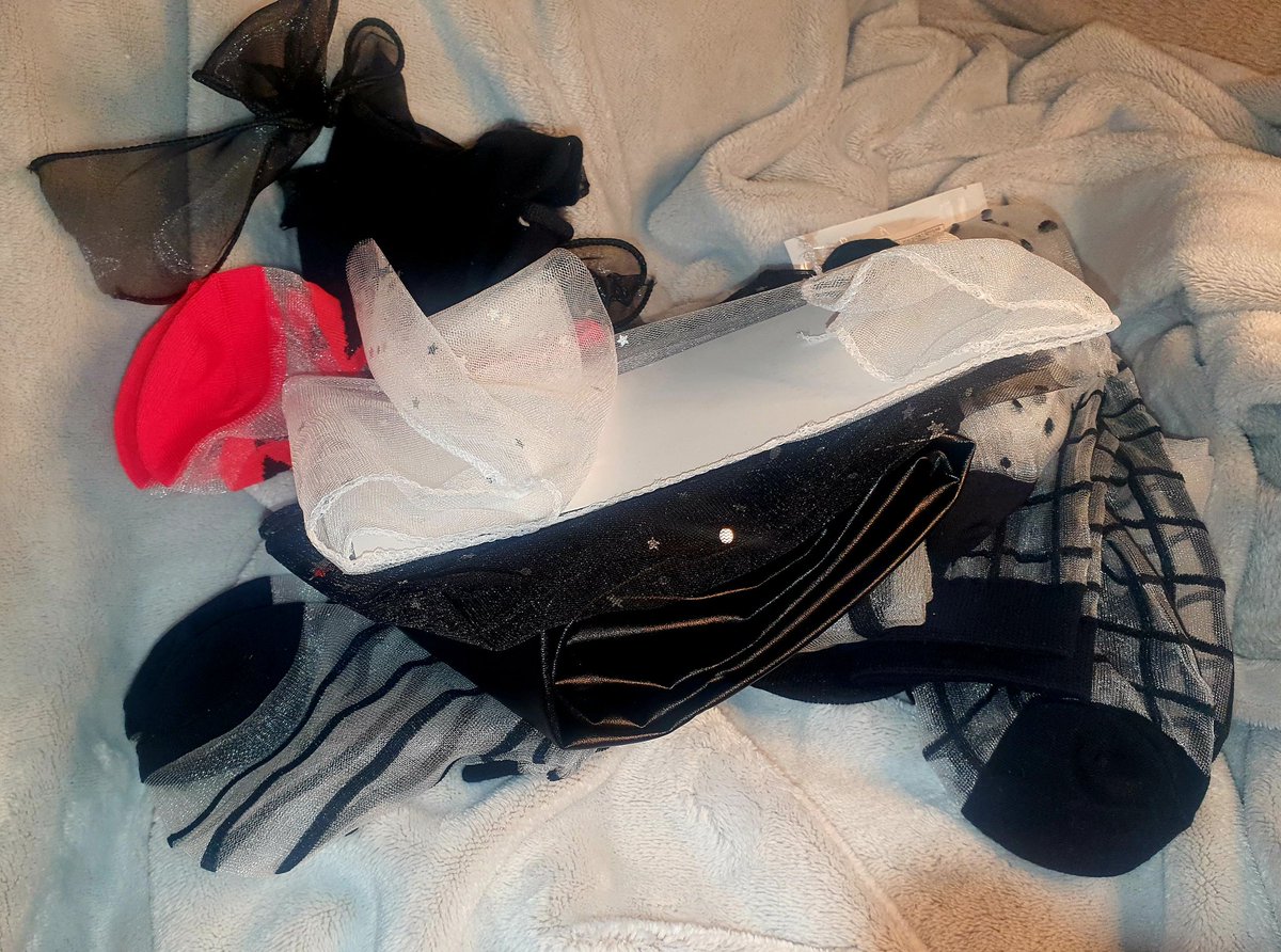 gothictoes98's tweet photo. Cant wait to get my little feet into thesee😍 which should i slip into first 🤤

#FOOTFETİSH #footfetısh #FOOTSMOTHER #Feet #smallfeet #newsocks #feetforsale #dirtysocks #fetish https://t.co/FT3v20JWQK