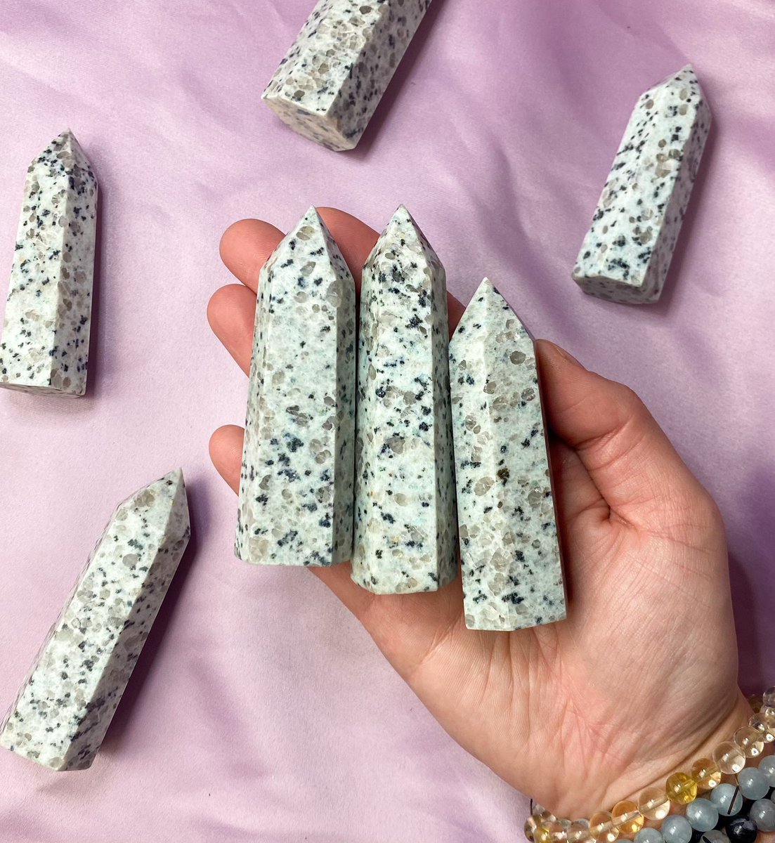 LiveeintheLight's tweet image. dragons blood &amp;amp; dalmatian jasper 🐉🤍