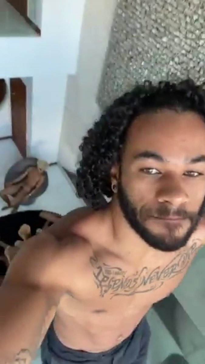 Andy Rodrigues on X: 🤤😎t.coJcvjylEnlk t.cocSn77ZPTVC   X