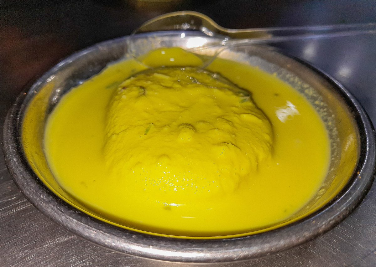 FoodFosters's tweet photo. Kucch meetha ho jaaye ?😌⠀
⠀
In frame : Rasmalai🌈
⠀
.⠀
#foodfosters #indiansweets #sweets #rasmalai #foodblogger #foodblog #foodbloggers #foodblogfeed #foodblogging #foodbloger #foodblogeats #foodblogs #foodbloguer #foodbloggerlife #foodbloggerindia #sweetlove https://t.co/CPLaU7iWzn