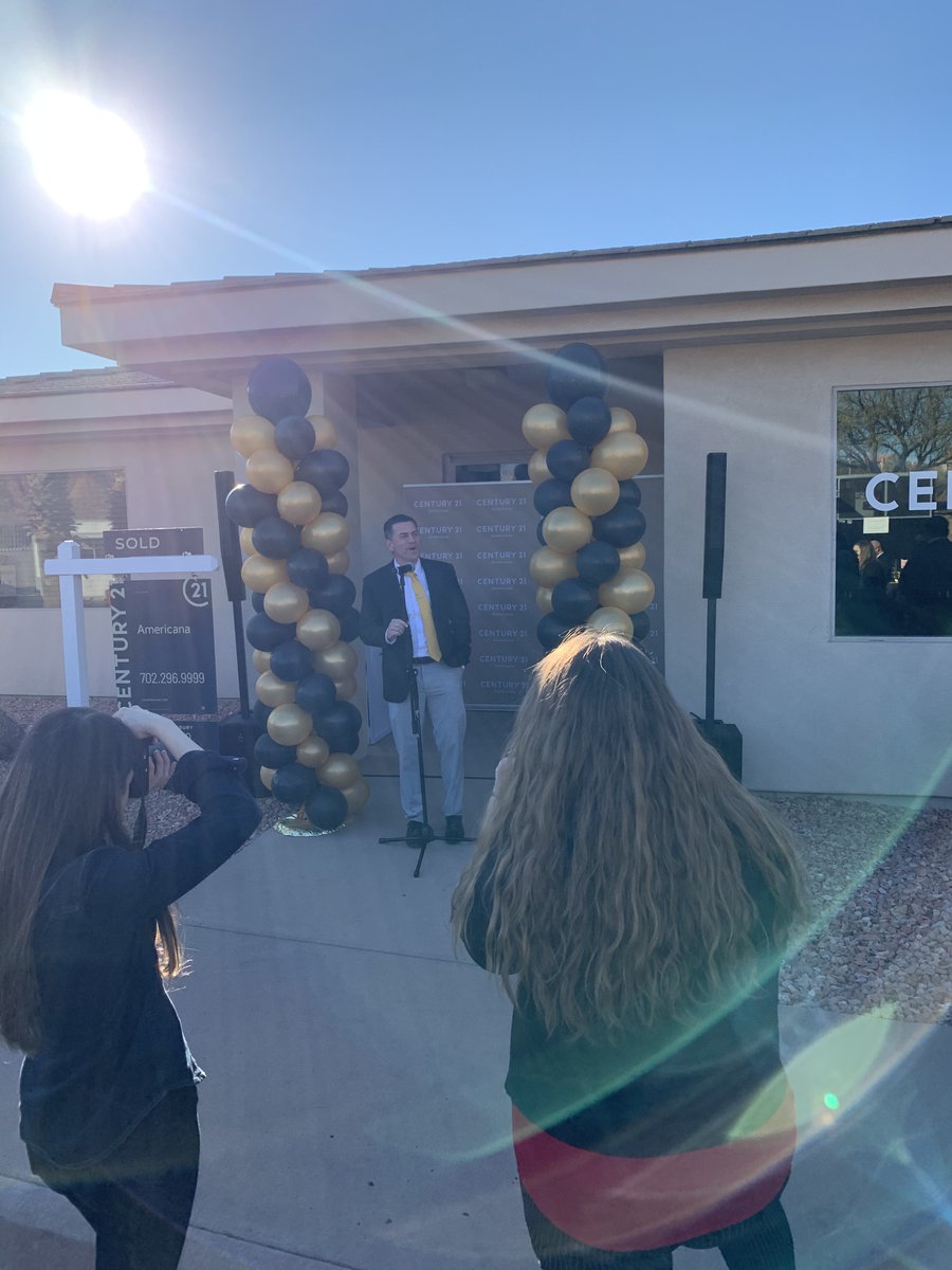 GearyCrew's tweet photo. Congrats to our client Century 21 Americana on the Super Grand Opening they had for their new Mesquite office! It’s game on as the office is wide open. Don’t pass on coming by and saying hello! https://t.co/6Qaz1N0aw2