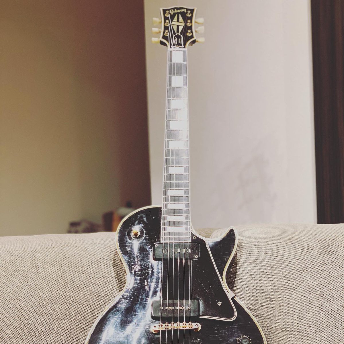 yamada_tasuku's tweet photo. 1955は特別😍
#1955lespaulcustom
#gibson
#vintageguitar
#p480
#alnico5 https://t.co/9IO7nMxrQB
