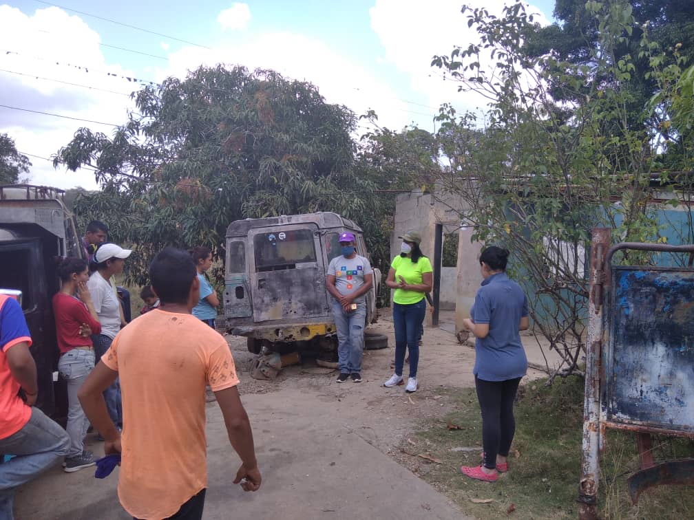 janet_araujo72's tweet photo. MunMotatan hoy subimos hasta el sector #LaCuchilla #Conquistado @PquiaElBaño nos reunimos con la comunidad para la solucion de la #ProblematicaDelAgua en donde se requiere un motor de #100Hp y se realizara su requerimiento. https://t.co/zQiOiiGLxW