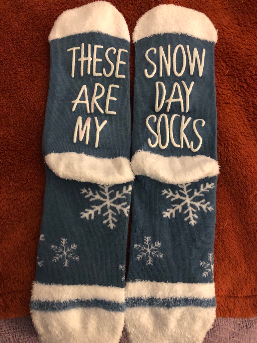 LKel2020's tweet photo. If we don’t get snow tonight, who wants to join me in a class action lawsuit against Mother Nature?  It’s Michigan!  Where is the snow?!?!   #fluffysnowplease https://t.co/jqy7v7gnY2