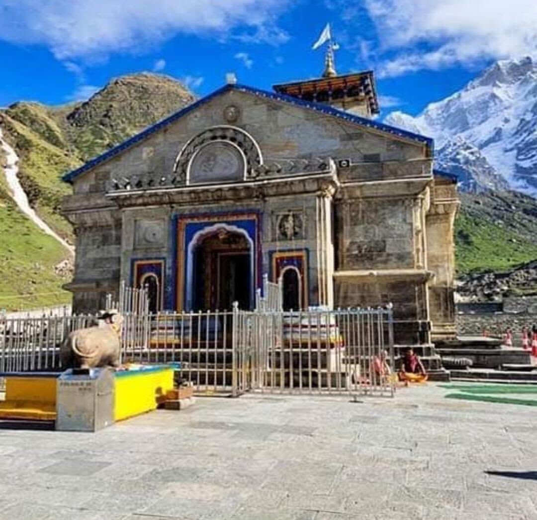 6) One of the holiest of our temples dedicated to Lord Shiva used to give me strength. While at hospital, everyone from the entry gate keeper to guards to ward boys & wardgirls to nurses to docs to even patients attendants - everyone was invested in her recovery & that helped