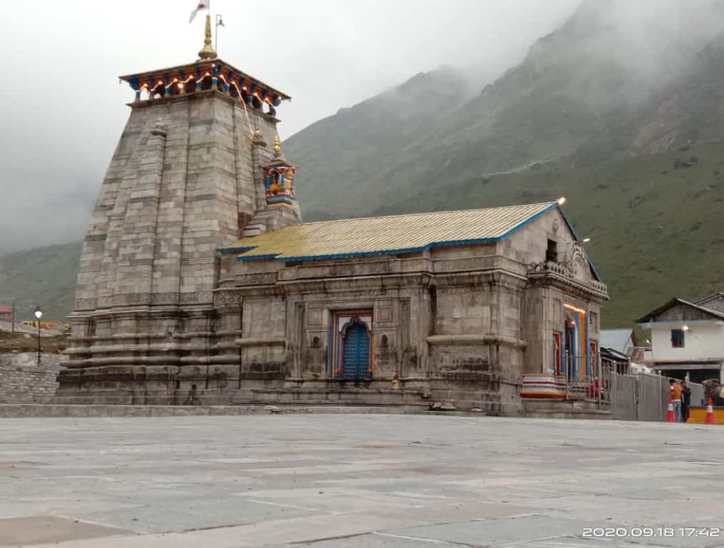 6) One of the holiest of our temples dedicated to Lord Shiva used to give me strength. While at hospital, everyone from the entry gate keeper to guards to ward boys & wardgirls to nurses to docs to even patients attendants - everyone was invested in her recovery & that helped