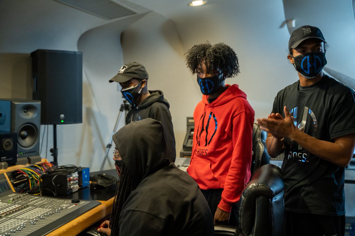 Drive_thefuture's tweet photo. Talent Alert! HEROES Tech Production Team working hard on one of our spectacular projects. https://t.co/PsUzjq66fJ
