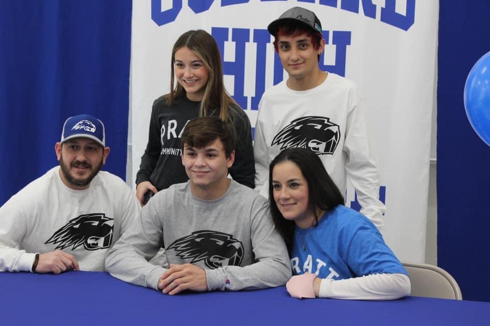 Zay Holmes tweet media