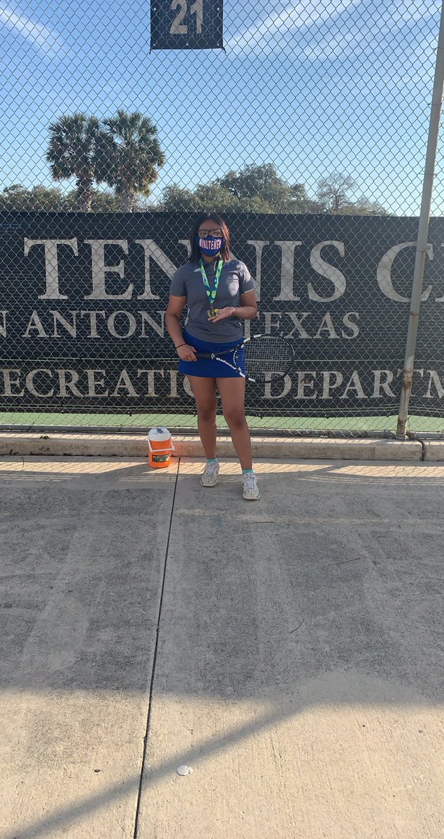 EDISON BEARS tournament in the books, awesome play by the MINUTEMEN Tennis Team but Damaris Orozco Cortez brought home some more hardware. 🎾<a href="/EISDMemorialHS/">Memorial High School</a> <a href="/EISDofSA/">Edgewood ISD</a>
