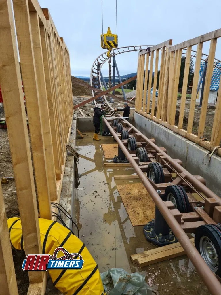 Mackadam_EPinfo's tweet photo. #MackRides a été mandatée par ART Engineering pour la production du track de la nouveauté de #Fantasiana.
Actuellement sous le nom de projet "Merlin" ce #ARTEngineering sera un Multi-Launch-Coaster.
Ouverture est prévue pour 2021.
(source : @airtimers) https://t.co/6VCneLmzs7