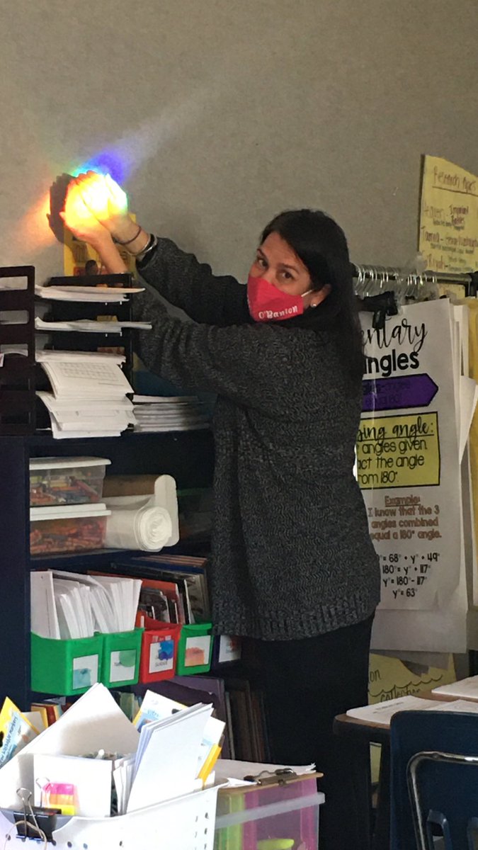 stephlari's tweet photo. We captured a rainbow at Glyndale!! The properties of light are so much fun!! #glynncountyschools@glynnschools https://t.co/75zpLh8XnP