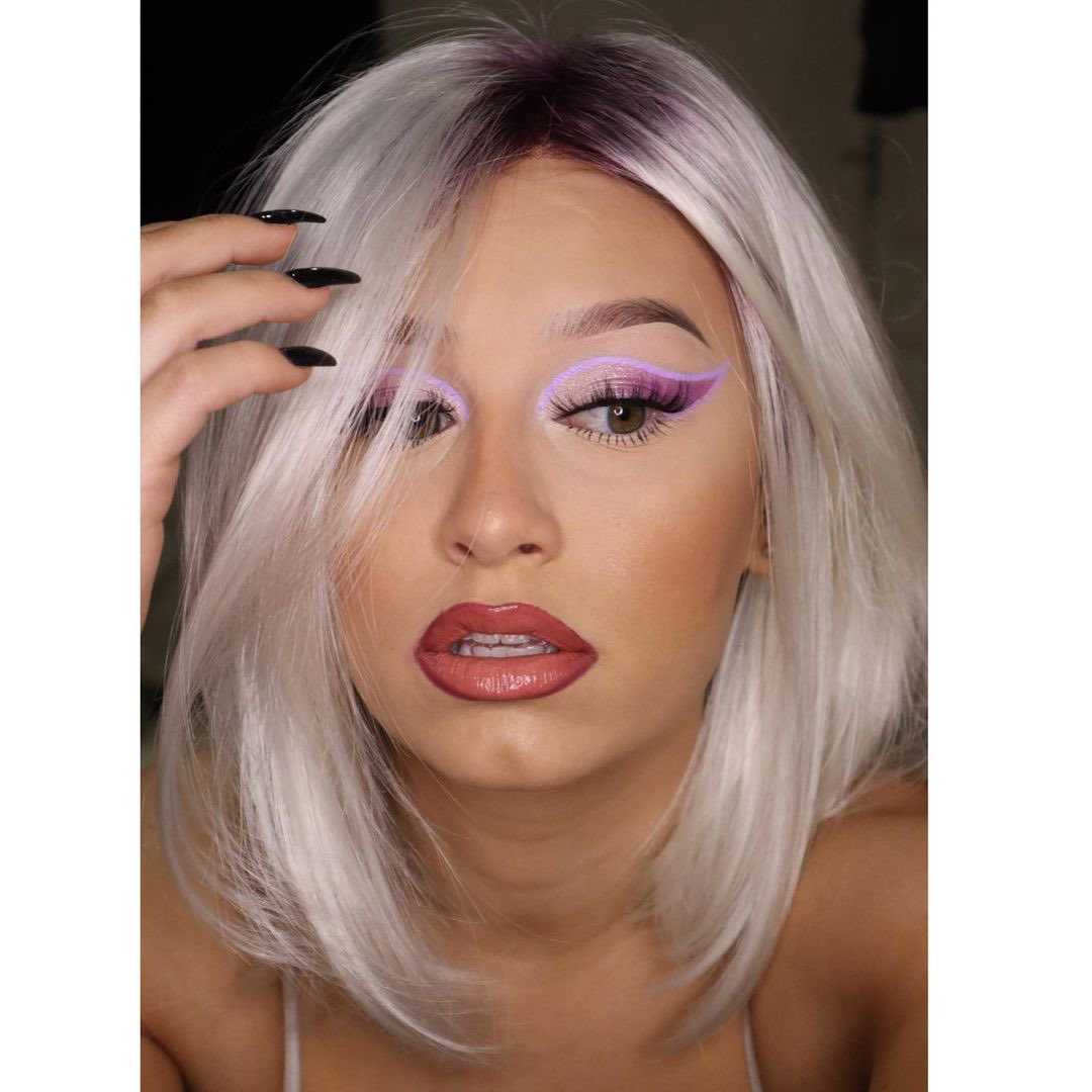 ReneofParis's tweet photo. We can’t get over Dani in this stunning look! She’s wearing our limited edition Taylor wig in Whipped Berry. 🤩
#alopecia #alopeciawigs #hairloss #wigselection #cancer #cancerwig #alternativehair #wig #wigs #syntheticwig #wighelp #alopeciasupport #alopeciahelp #wigstyle #wiglook https://t.co/JNh0sYJfd3