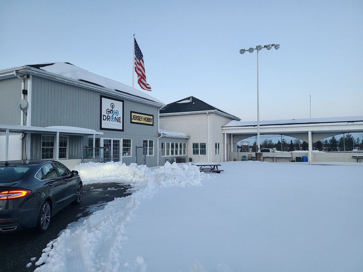 ByteDroneCenter's tweet photo. Snowy academy https://t.co/E4WkfXNARR