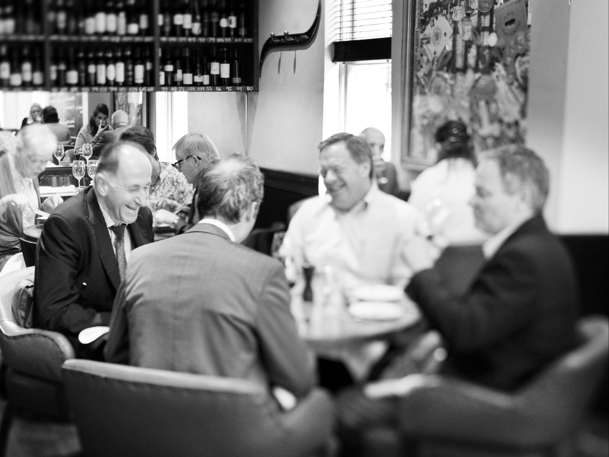 Start the weekend early and join us for lunch and maybe a glass of wine.  Treat yourself to a spectacular lunch with an array of wines available by the glass, allow yourself to cruise into the weekend in style.
​
​#lunch #worklunch #melbourneeats