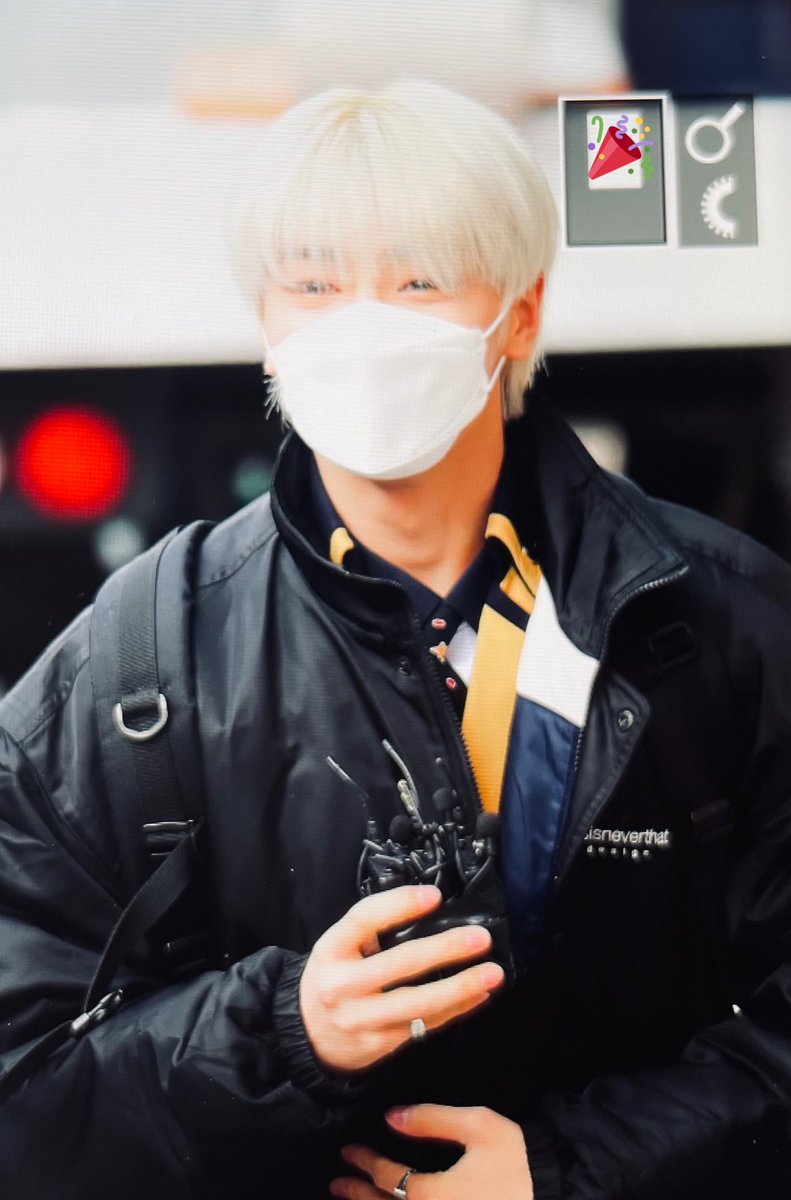 fireworksforHJ's tweet photo. [210205]
서공예 졸업식

➖
#아이엔 #정인 
#I_N #Jeongin
#アイエン #ジョンイン
#스트레이키즈 #スキズ #StrayKids https://t.co/X0kSmZ0DaF