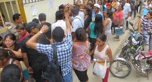 TUMBES21's tweet photo. Dirigentes del movimiento regional Faena y familiares del gobernador regional de Tumbes, Wilmer Dios Benites, estarían involucrados en el cobro de cupos para la permanencia y contratación de personal de salud bajo el régimen (CAS) https://t.co/OKF83PWhav