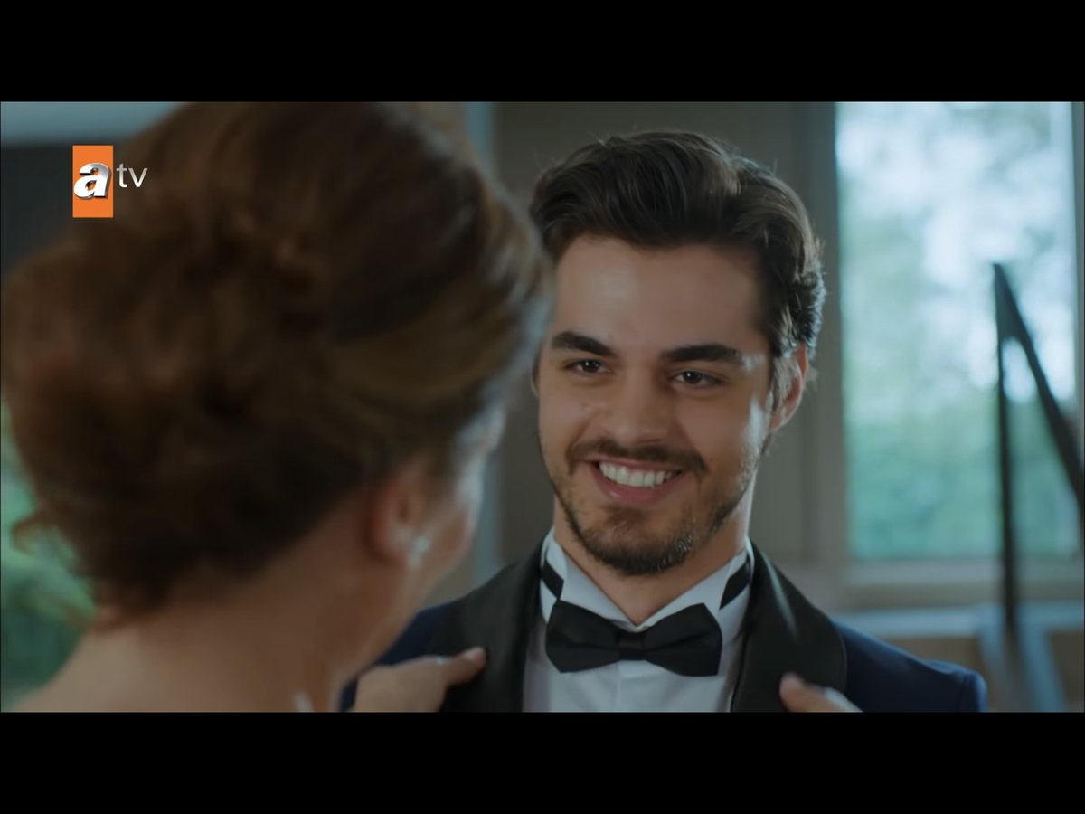 selimarisoy_mx's tweet photo. Madre estoy listo. Qué pada no me veo bien? 😀 Te ves muy hermosa Madre!

Ya me voy. Tengo que pasar por @CennetMx a

Ven vamos!

#CennetEnImagen https://t.co/upRTAkX0b7