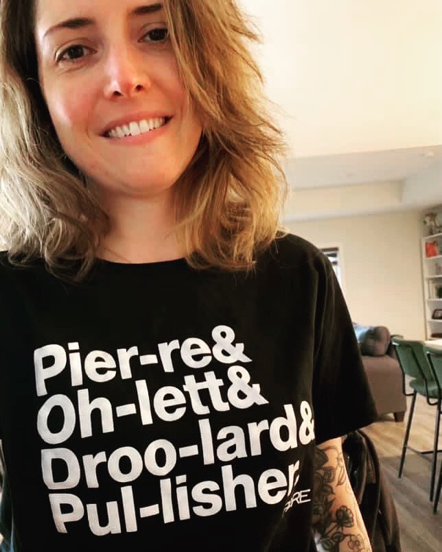 Got yours yet? Katie does! 🤘🏼🤩 Remember we’re only making 50 of these. Cop em before they gone. Free local delivery in Windsor-Essex. Designed in Windsor. Made in Canada🍁 
#supportlocal #rep #enfrançais #windsorite #windsor #streetsigns #sayitwithme #pronunciationpolice