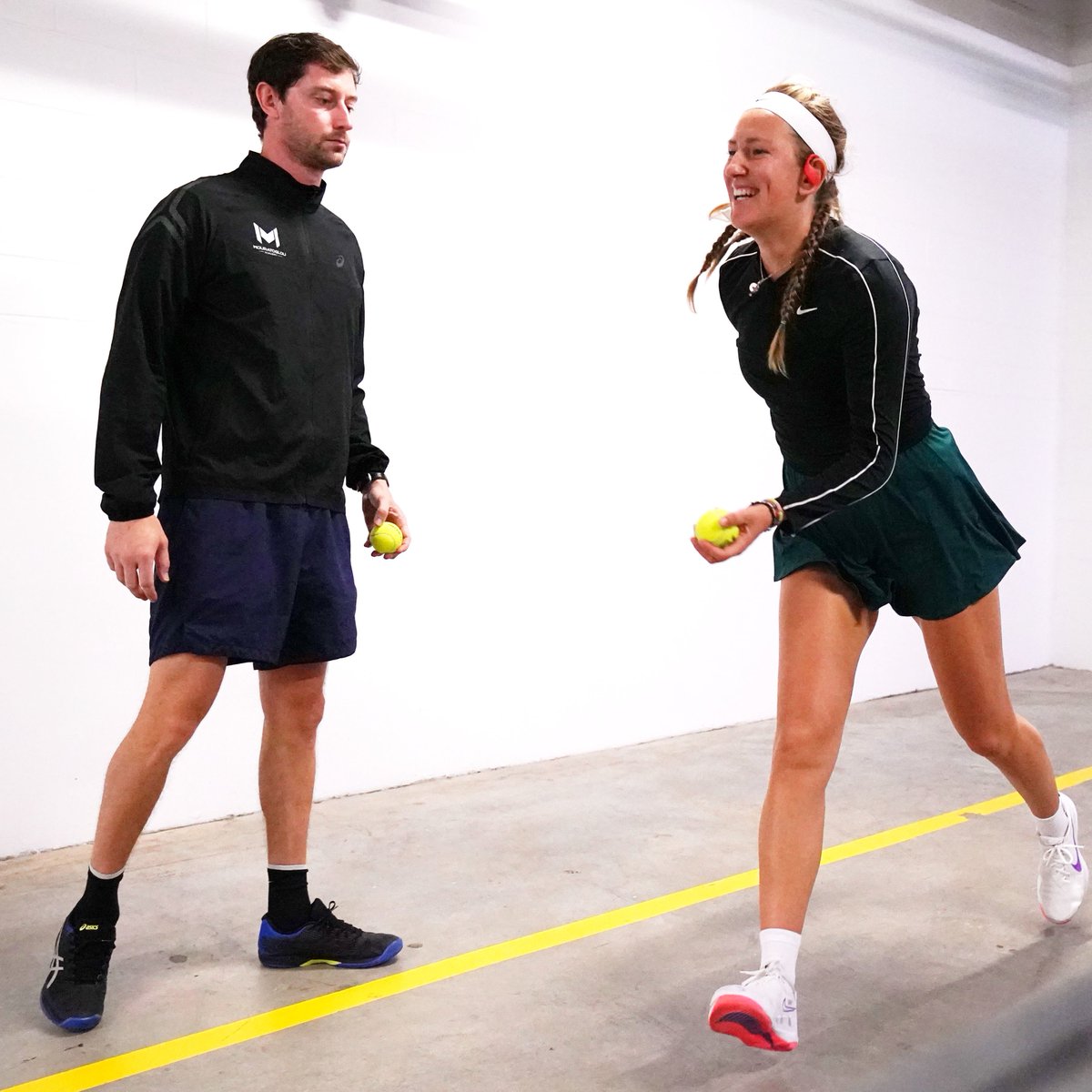 Http m livetv709 me allupcomingsports 1. Контавейт на каблуках. Женщина бьёт Азаренка. Виктория Азаренко в форме Fila красивые фото.