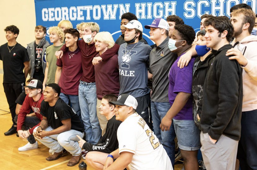 youngbulldre's tweet photo. my dawgs 4L. 💙 https://t.co/WDeOEyP7oI