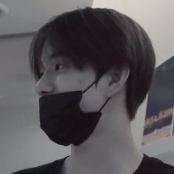 LOOKSKJW's tweet image. best side profile in kpop but it's just kim jungwoo a thread :