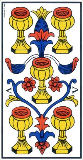 5 de coupe/ 5 of CupsThe number 5 represents breaking a structure. The first card speaks of being celebrated for your influence (the cup in the middle adorned by flowers), while the second speaks of grief and misery.