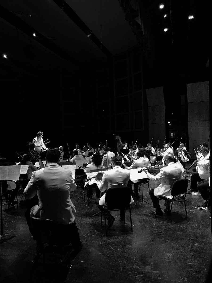 fildecoahuila's tweet photo. Concierto Inaugural de la Temporada 2021 #Allegro desde el Teatro de la Ciudad Fernando Soler. #Saltillo https://t.co/kHPTJdRg4E