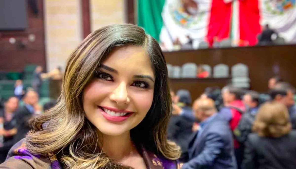 PoliticaGuru's tweet photo. #Elecciones2021.- Delgado ya definió que la Diputada Geraldine Ponce será la candidata de Morena en Tepic
La joven diputada irá de candidata para la alcaldía.
https://t.co/qNYIJlsq8C
#políticagurú #noticias #nacional #morena #cada4 https://t.co/uKcsoAIaCv