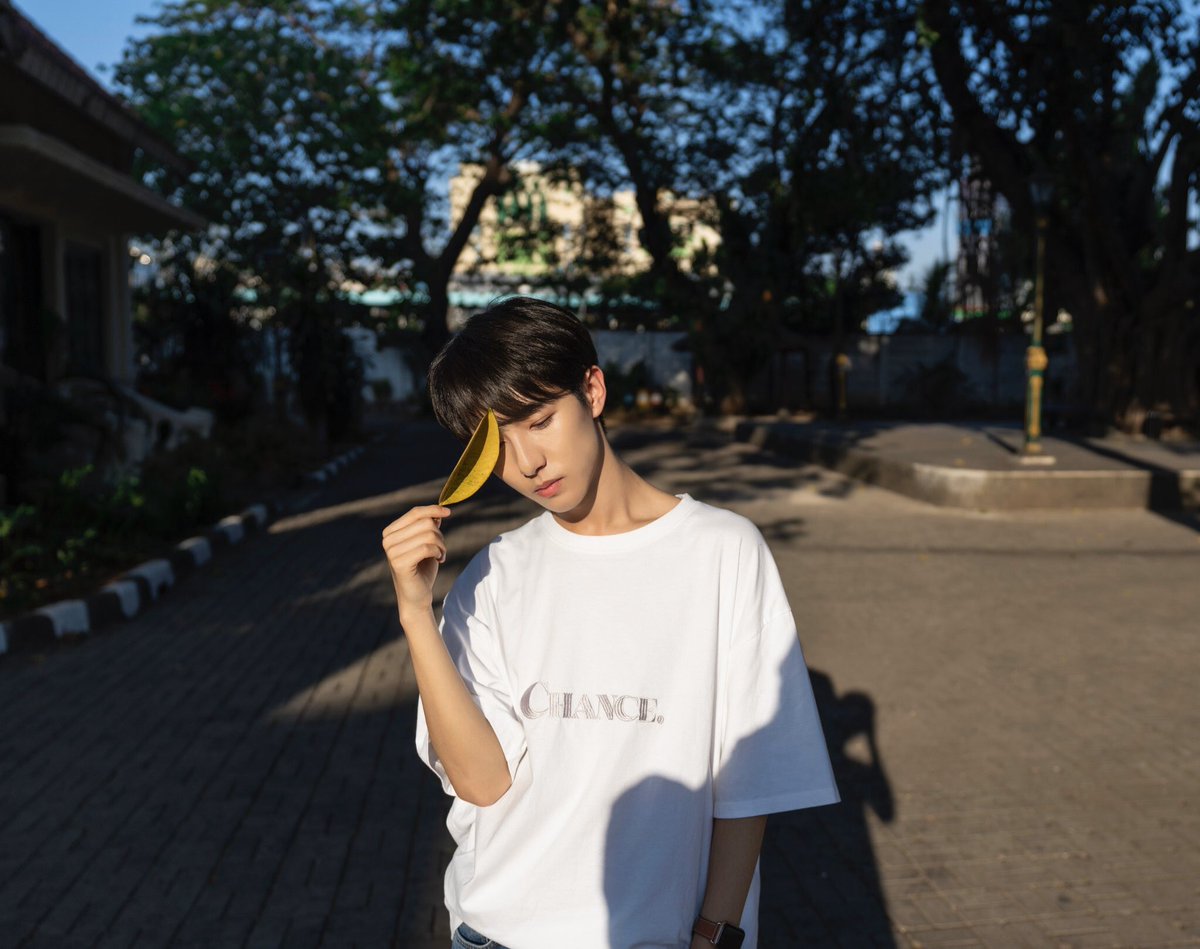 This 4 pictures of Renjun say it all