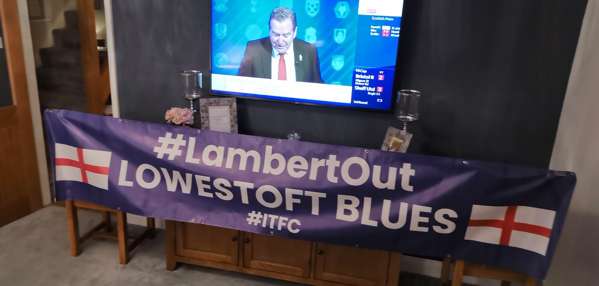 Horty86's tweet photo. @IpswichTown #lambertout #medicalteamout #itfc https://t.co/ayDXV3TY5N