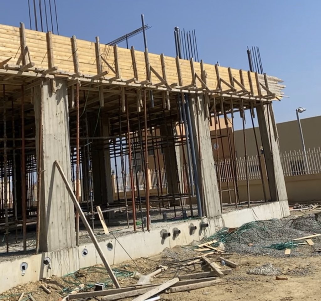 Mosal1l's tweet photo. إنفاذاً لتوجيهات سمو امير منطقة #عسير الأمير تركي بن طلال حفظه الله بعد زيارته لمركز #قنا بإنشاء مبنى للطوارئ في المركز ، تقوم الشؤون الصحية بمنطقة عسير حاليًا ببناء مبنى الطوارىء بجانب مركز صحي قنا . 
@emartasir https://t.co/TGCN1acVwI