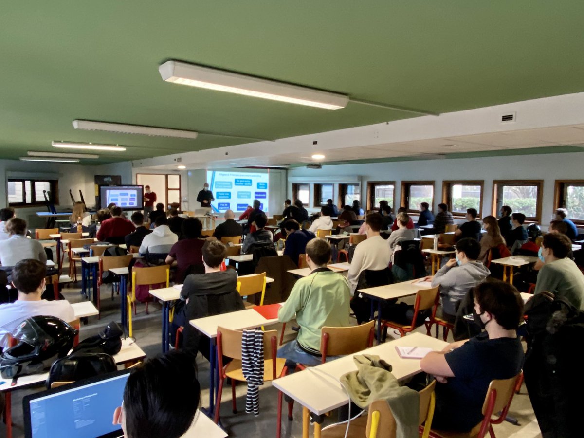 SIGL_EPITA's tweet photo. Bienvenue à la promotion SIGL 2022 🎉🎉

Aujourd’hui workshop de présentation de la majeure et de formation des groupes de travail pour l’année en physique ou à distance 💼

Bonne année à eux et bon courage à la promotion 2021 pour leur stage de fin d’études 🎓

#epita #sigl2022 https://t.co/ANUSYq6YaC