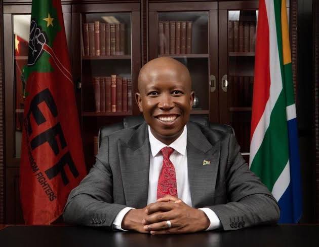 EFFSouthAfrica's tweet photo. A Revolutionary. A Visionary. A Fighter. A Leader.

Re golele Ngwana wa mmu ✊🏿 https://t.co/dLizhRzzws