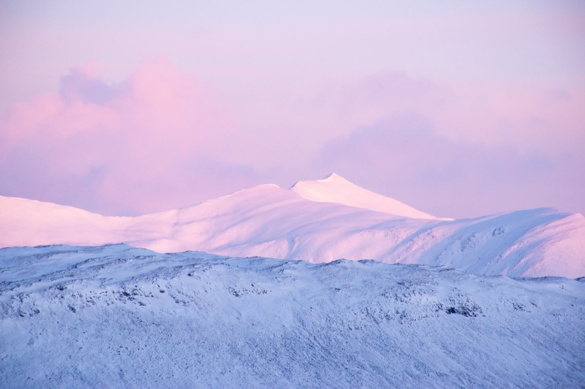 Just some silky summits❄️ Ben Nevis and some of the Mamores from North Buttress on the Bookle #scotland #thinkwinter #visitscotland #getoutside #explore #mountains #scotspirit #glencoe #bennevis #ScotlandIsNow