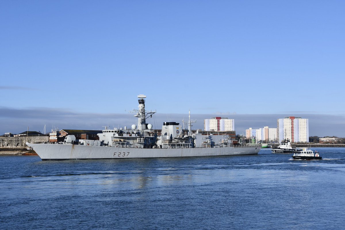 AmzJS13's tweet image. 👋 Morning @HMS_Westminster 🇬🇧 great to see you head back out to sea in the ☀️ - perfect for my #LockdownExercise @RoyalNavy @HMNBPortsmouth @qhmportsmouth @PortsmouthProud @NavyLookout @UKDefJournal @SercoGroup