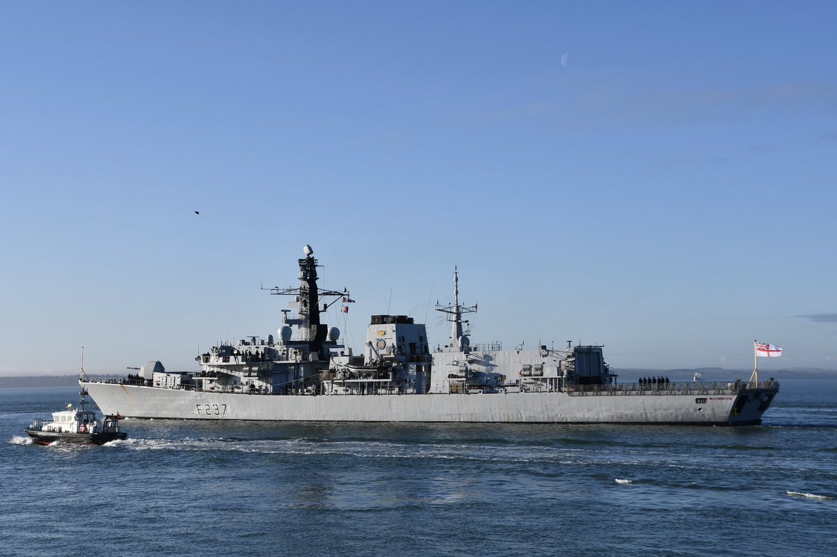 AmzJS13's tweet image. 👋 Morning @HMS_Westminster 🇬🇧 great to see you head back out to sea in the ☀️ - perfect for my #LockdownExercise @RoyalNavy @HMNBPortsmouth @qhmportsmouth @PortsmouthProud @NavyLookout @UKDefJournal @SercoGroup