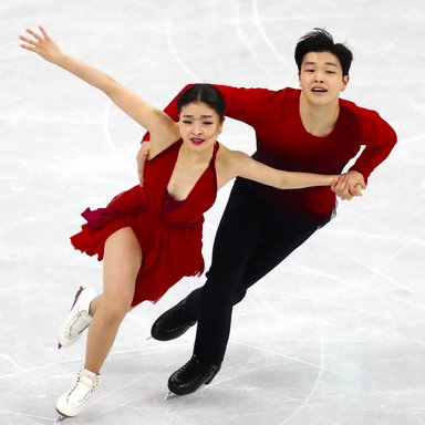 2017: Swedish designer lisa mckinnon enters the figure skating costume world, designing for Ashley Wagner and Karen Chen this year. In 2018 to present she's designed for the Shibutanis in dance, Savchenko/Massot and the Kirnems in pairs as well as Mariah Bell and Eunsoo Lim